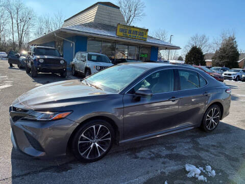 2020 Toyota Camry SE