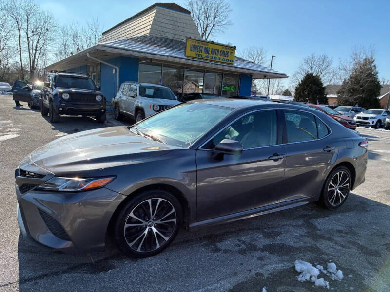 2020 Toyota Camry SE