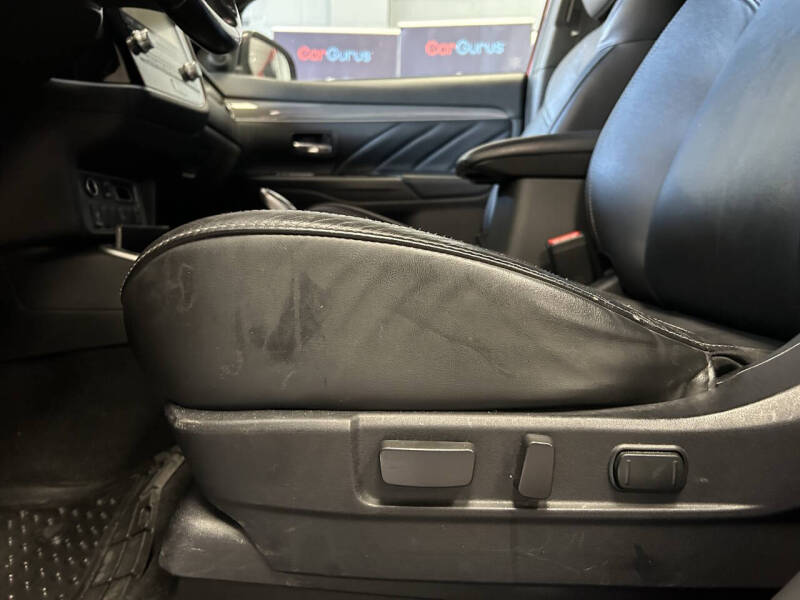 2020 Mitsubishi Outlander PHEV SEL