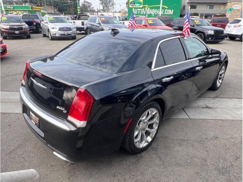 2016 Chrysler 300 C Platinum
