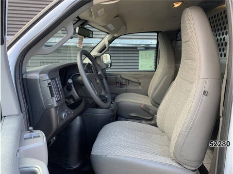 2025 Chevrolet Express 2500