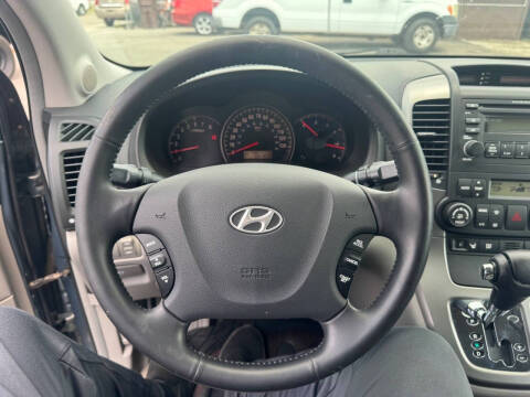 2007 Hyundai Entourage GLS