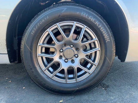 2004 Saturn Ion 1