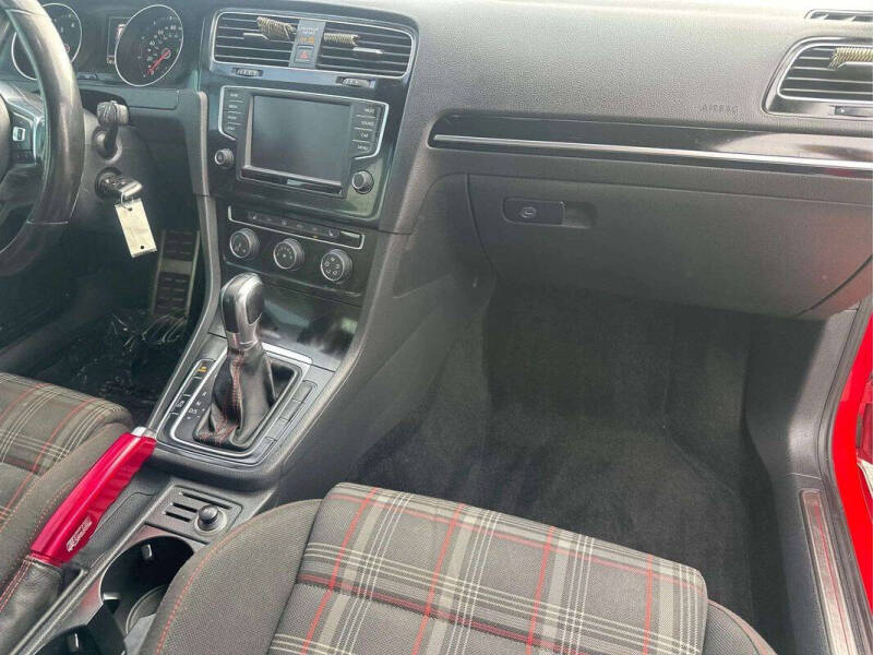 2016 Volkswagen Golf GTI