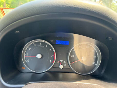 2011 Hyundai Accent GL