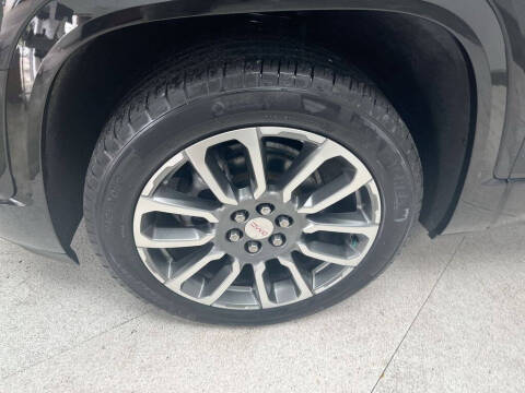 2022 GMC Acadia Denali