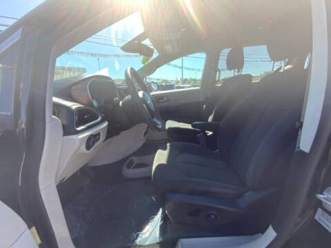 2017 Chrysler Pacifica Touring