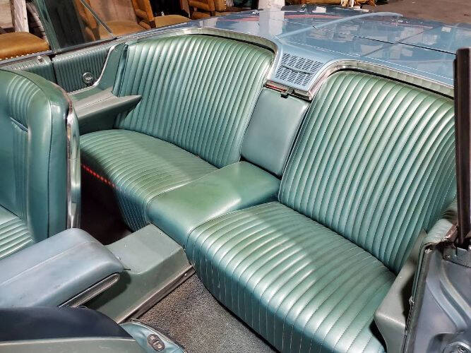 1964 Ford Thunderbird