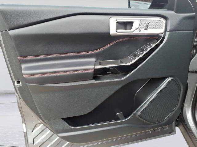 2024 Ford Explorer ST-Line