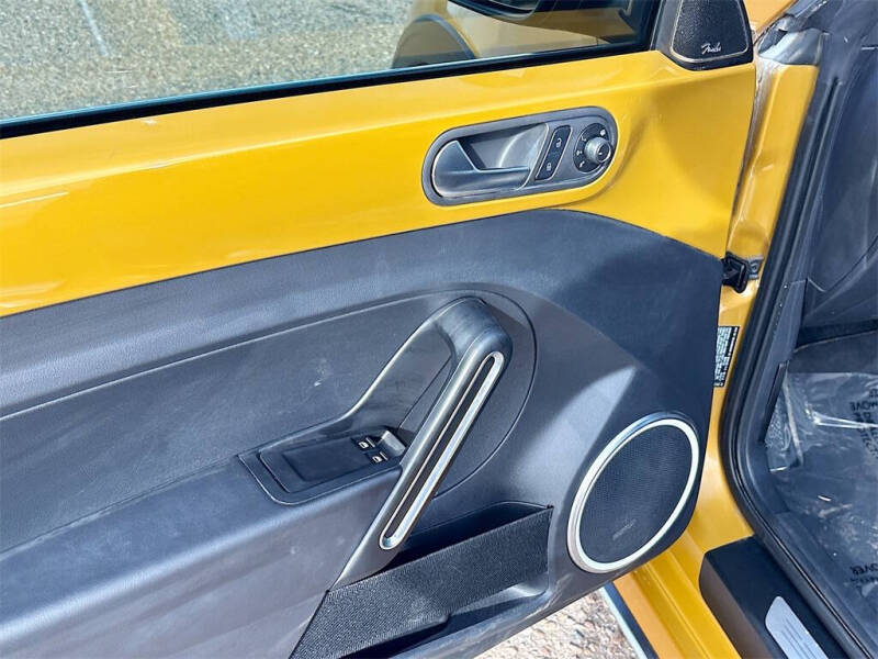 2017 Volkswagen Beetle 1.8T Dune