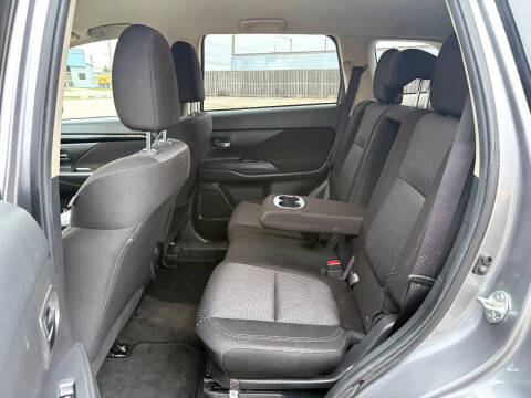 2019 Mitsubishi Outlander ES