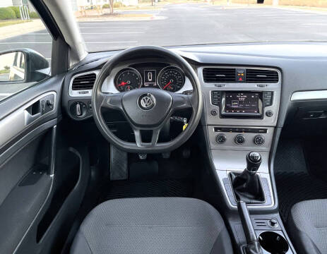 2015 Volkswagen Golf TSI Launch Edition