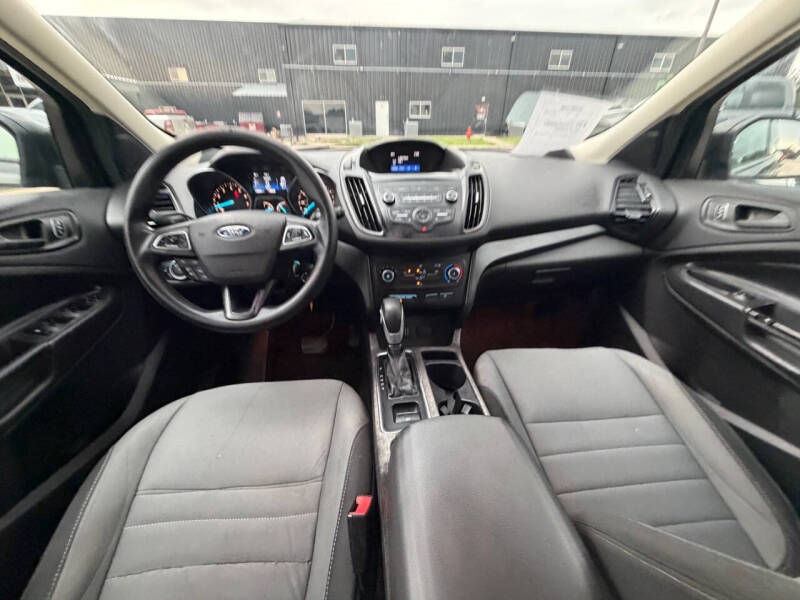 2019 Ford Escape S