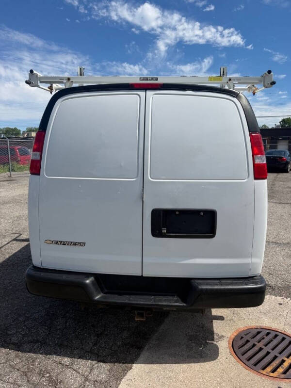 2021 Chevrolet Express 2500