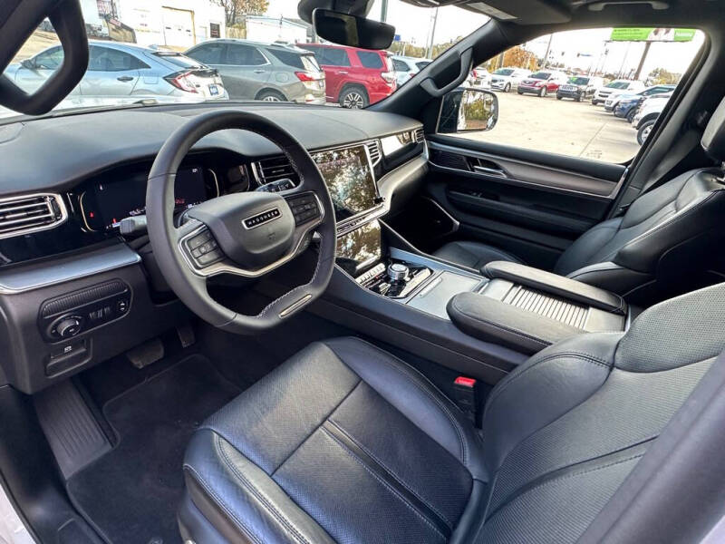 2023 Jeep Wagoneer Series II