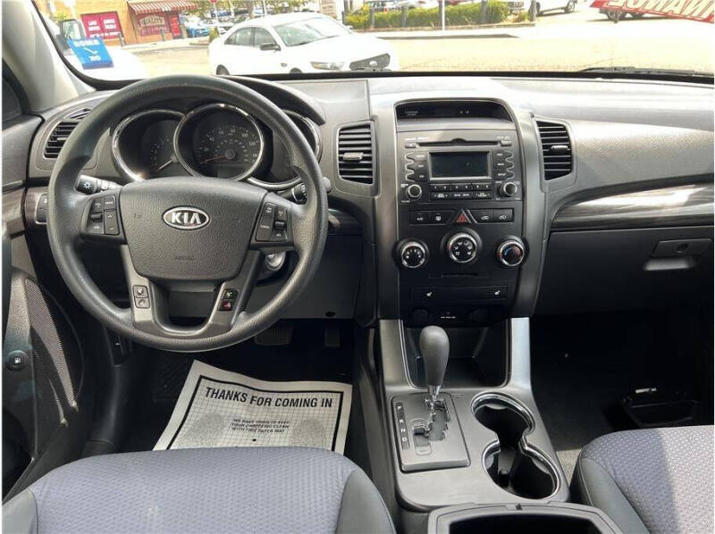 2012 Kia Sorento LX