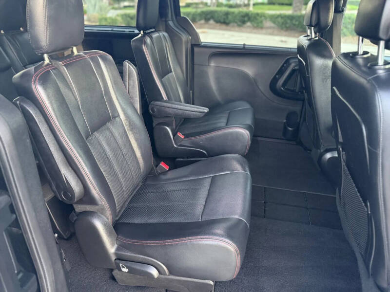 2014 Dodge Grand Caravan R/T