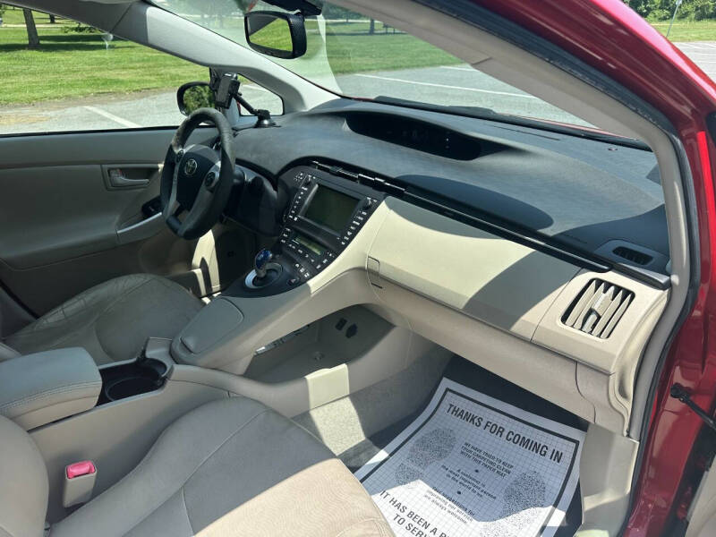 2010 Toyota Prius III