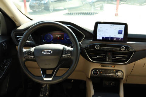2020 Ford Escape Titanium