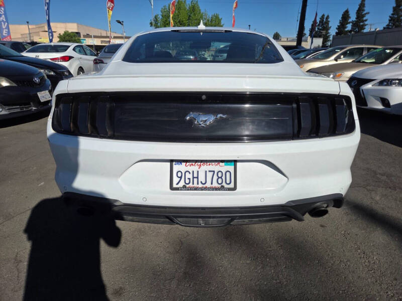 2022 Ford Mustang