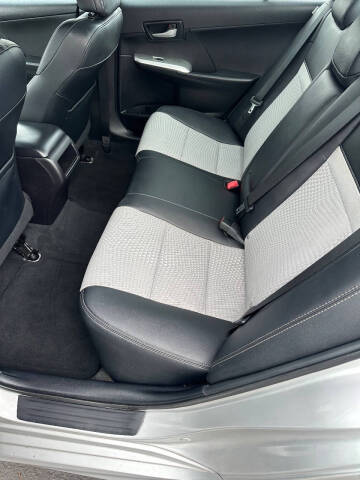 2014 Toyota Camry SE