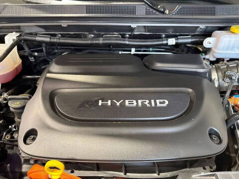 2024 Chrysler Pacifica Plug-In Hybrid Select