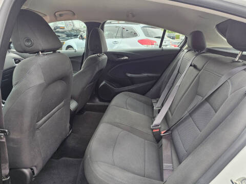 2017 Chevrolet Cruze LT Auto