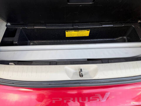 2012 Toyota Prius v Two
