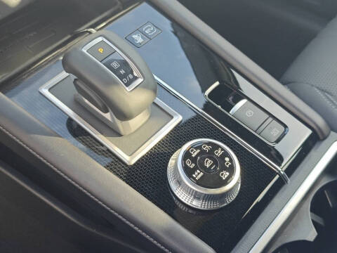 2025 Mitsubishi Outlander PHEV SEL Black Edition