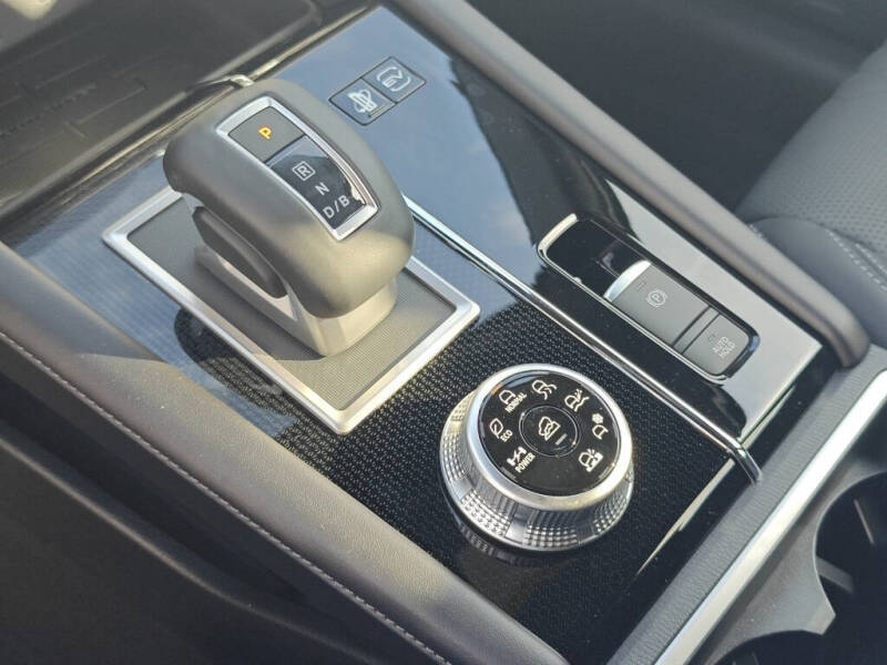 2025 Mitsubishi Outlander PHEV SEL Black Edition