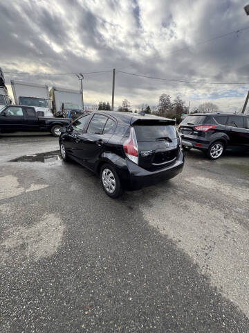 2015 Toyota Prius c Two
