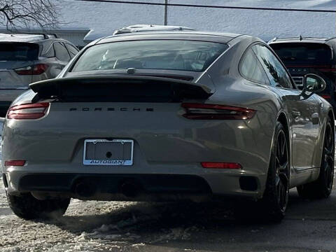 2018 Porsche 911 Carrera