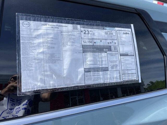 2026 Nissan Pathfinder SL