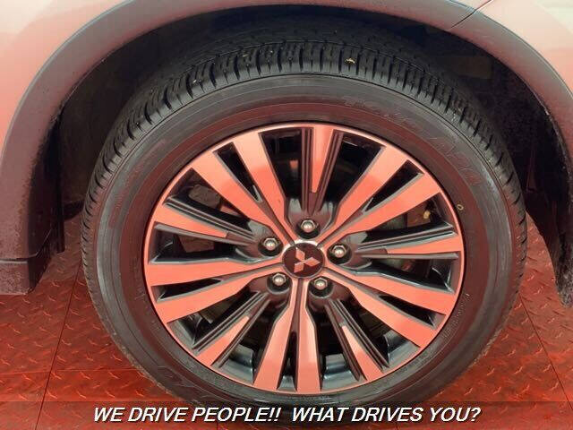 2020 Mitsubishi Outlander SE