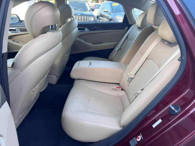 2015 Hyundai Genesis