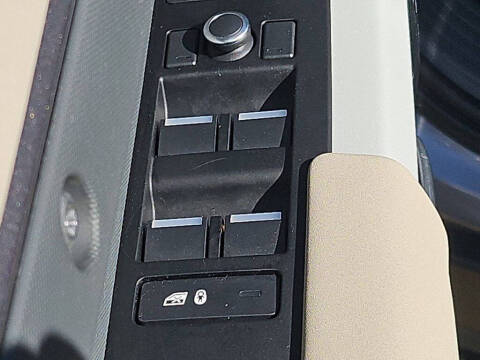 2020 Land Rover Defender 110 SE