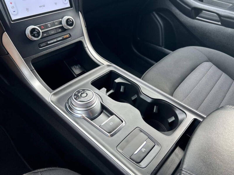 2023 Ford Edge SE