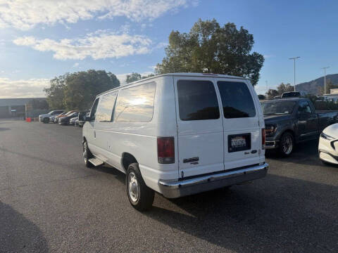 2013 Ford E-Series E-350 SD XLT