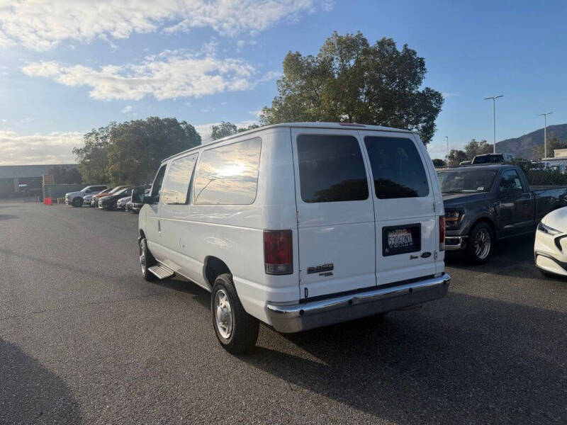2013 Ford E-Series E-350 SD XLT