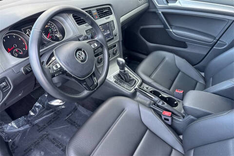 2017 Volkswagen Golf TSI Wolfsburg Edition