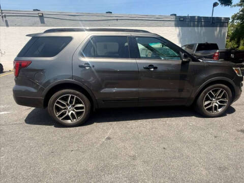 2016 Ford Explorer Sport
