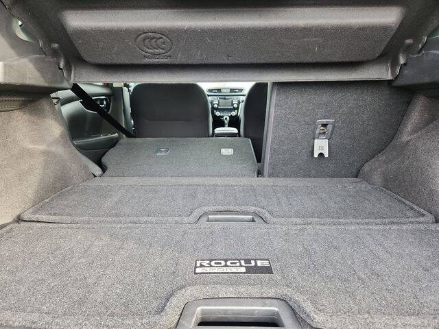 2017 Nissan Rogue Sport SV