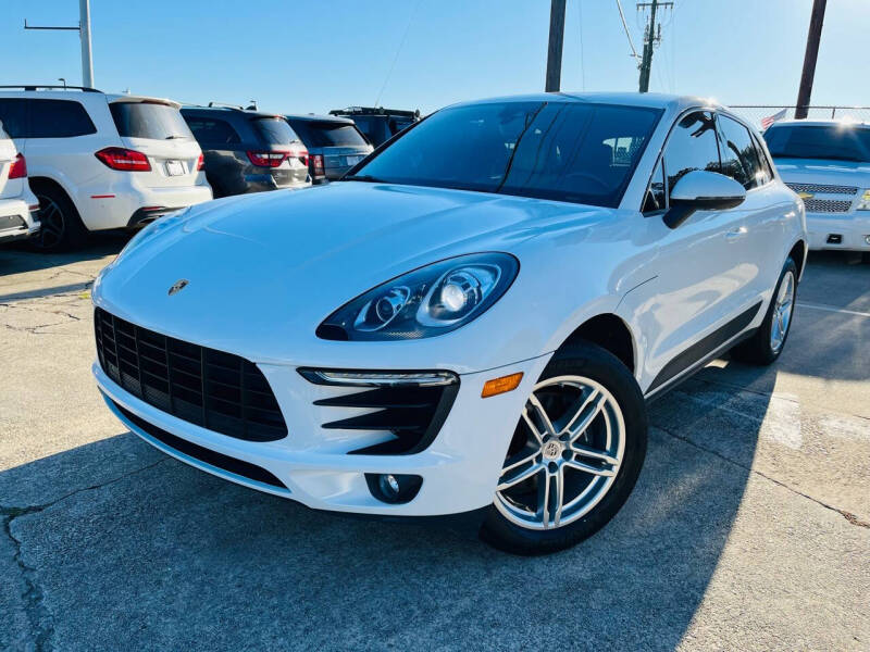 2017 Porsche Macan Base photo 10