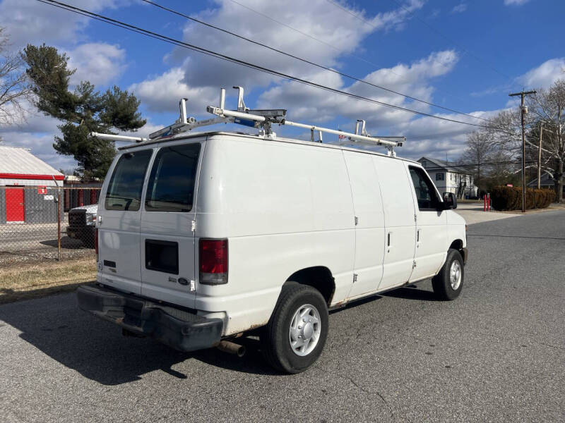 2011 Ford E-Series E-350 SD