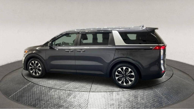 2022 Kia Carnival EX