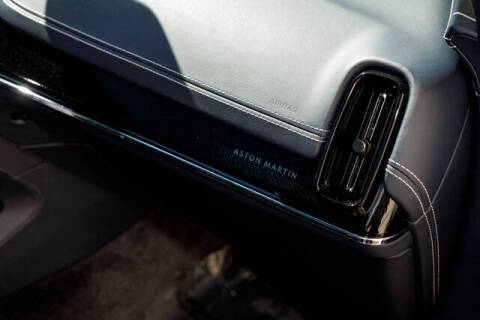 2025 Aston Martin DBX 707