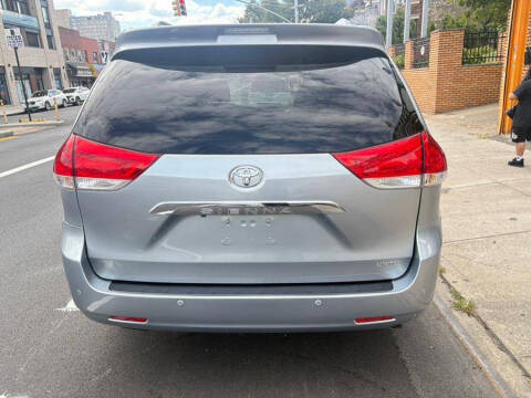 2011 Toyota Sienna Limited 7-Passenger
