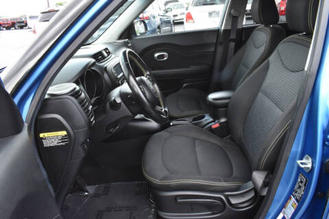 2016 Kia Soul +