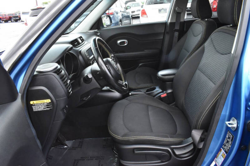 2016 Kia Soul +