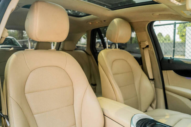 2020 Mercedes-Benz GLC GLC 300